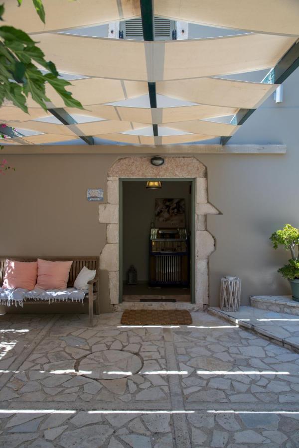 Alicelia Boutique Inn Vathy  Extérieur photo
